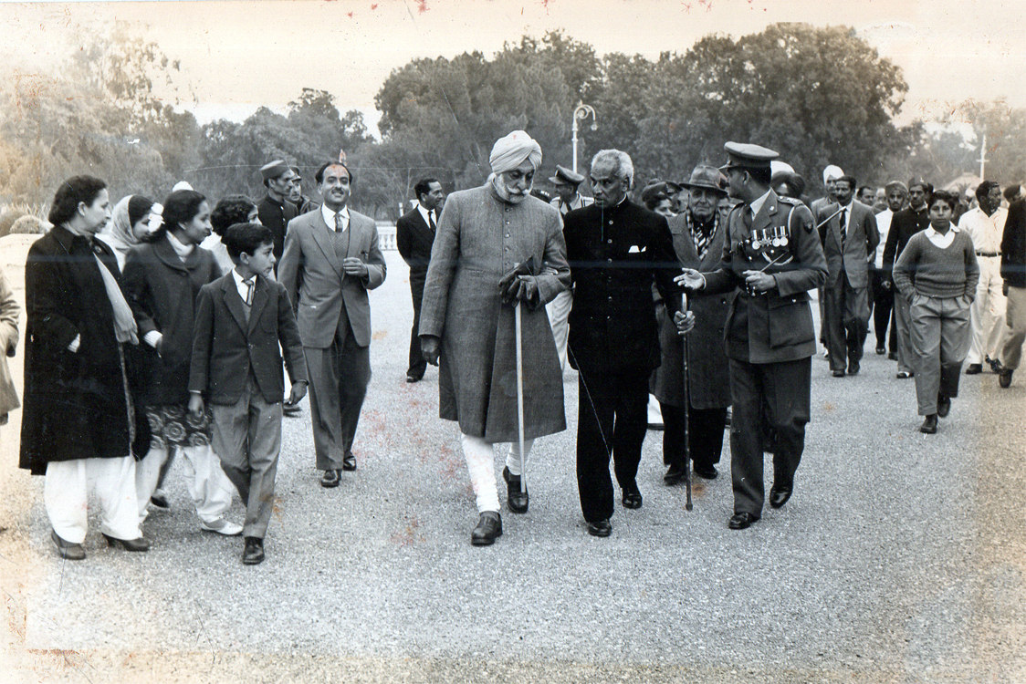 Hon'ble Former Defence Minister Sh. V. K. Menon and others arrive to inspect the site at SS Kapurthala